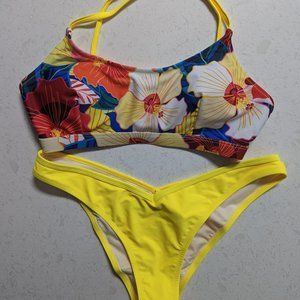 NWT Cupshe Two-Piece Bathing Suite, Size M